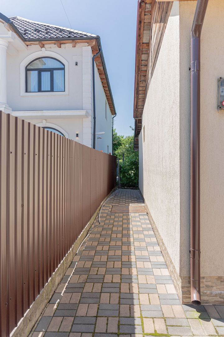 Casă 3 camere, 368mp teren, supr. utila 90mp, pe str. Focșa din Tecuci - imaginea 13