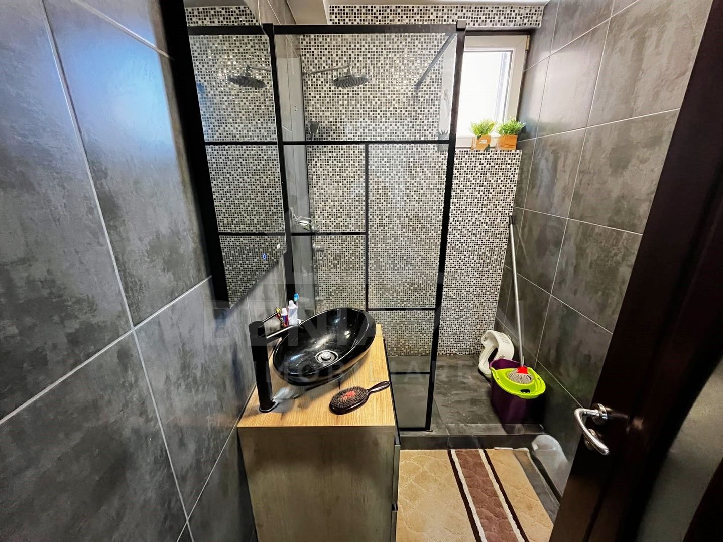 Casa Moderna P+M-220mp-6 Camere-Toate Utilitatile-An 2010-Zona Ford - imaginea 5