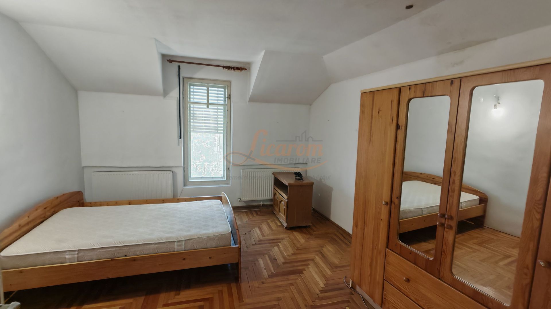 Casa PRETABILA DESTINATIE COMERCIALA,Brasovul Vechi,P+E, 3 cam - imaginea 11