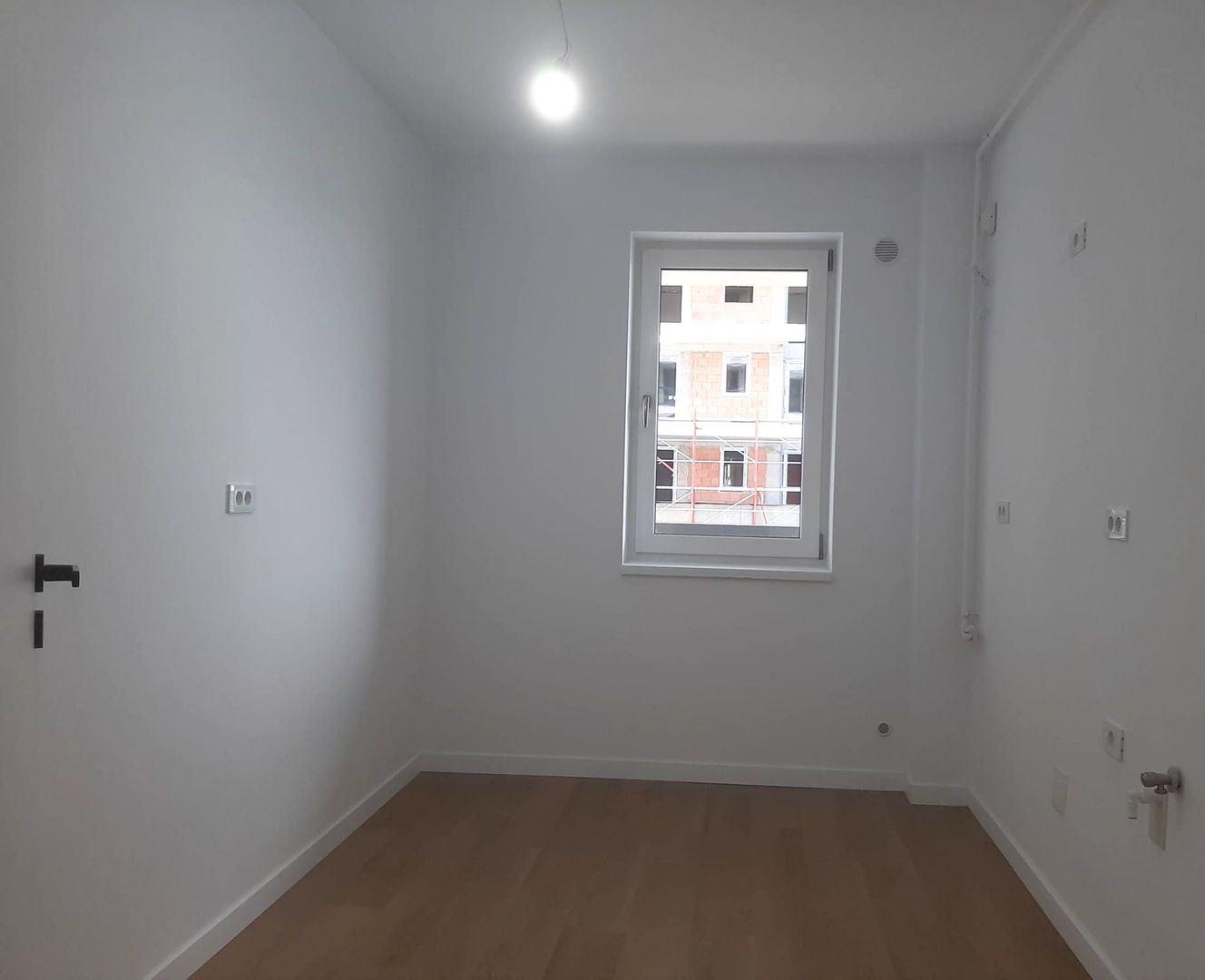 Apartament Nou 2 Camere Balcon 10 MP Lângă Viitoarea Sală Polivalenta - imaginea 17