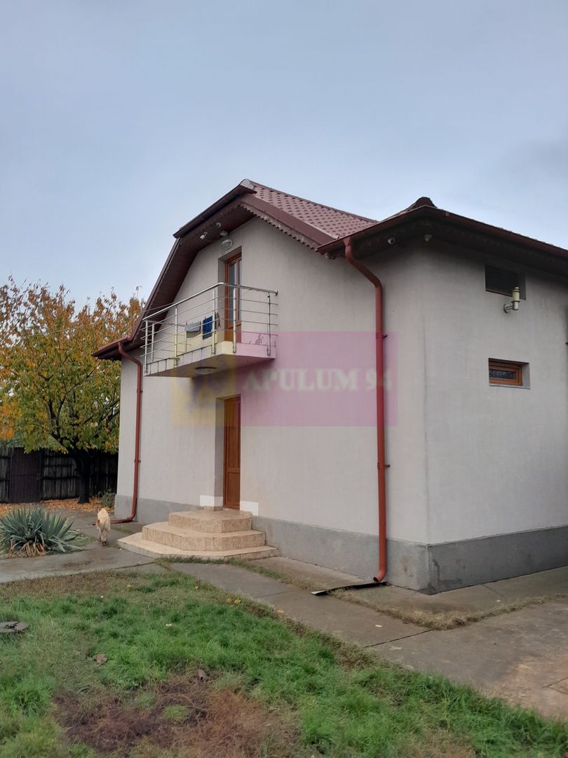 DE VANZARE CASA IN COM. BRANESTI (IF)