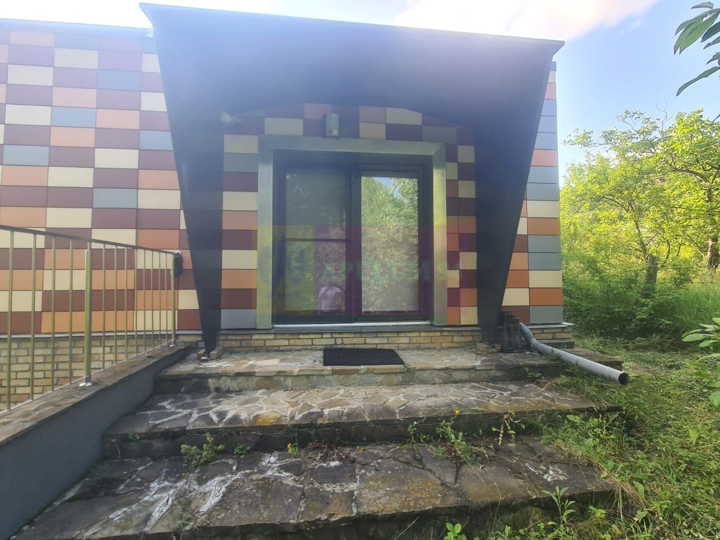 Vila de vanzare cu 6 camere in Cornu (teren 6.600 mp)