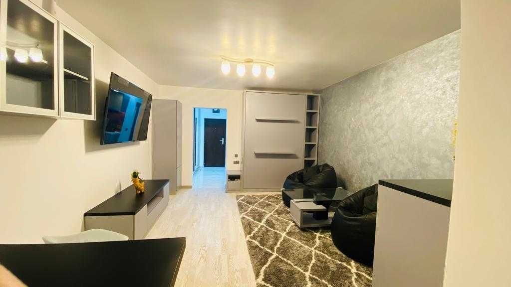 garsoniera ultraLUX , Titan, Costin Georgian