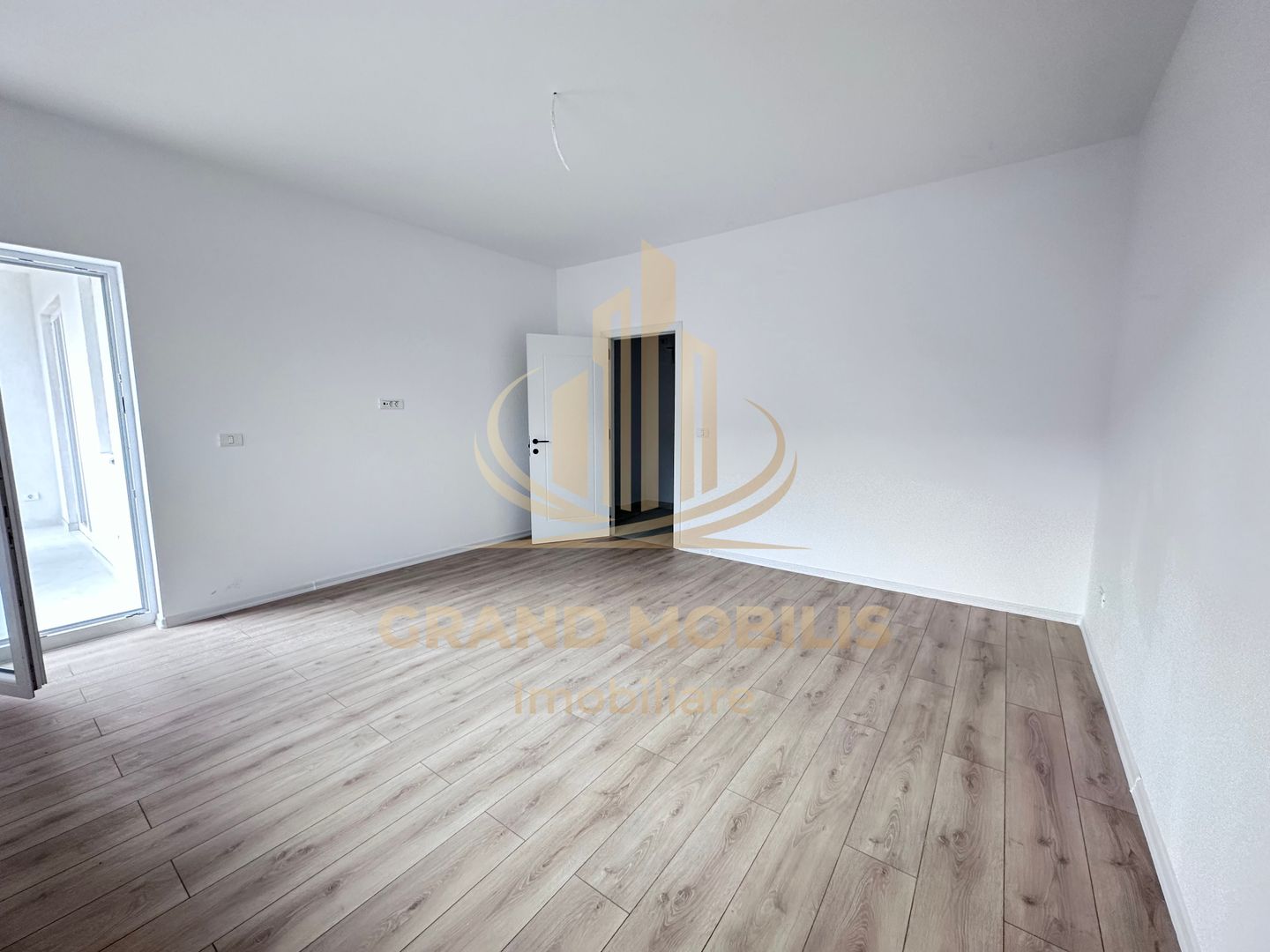Apartament luminos de 58 mp