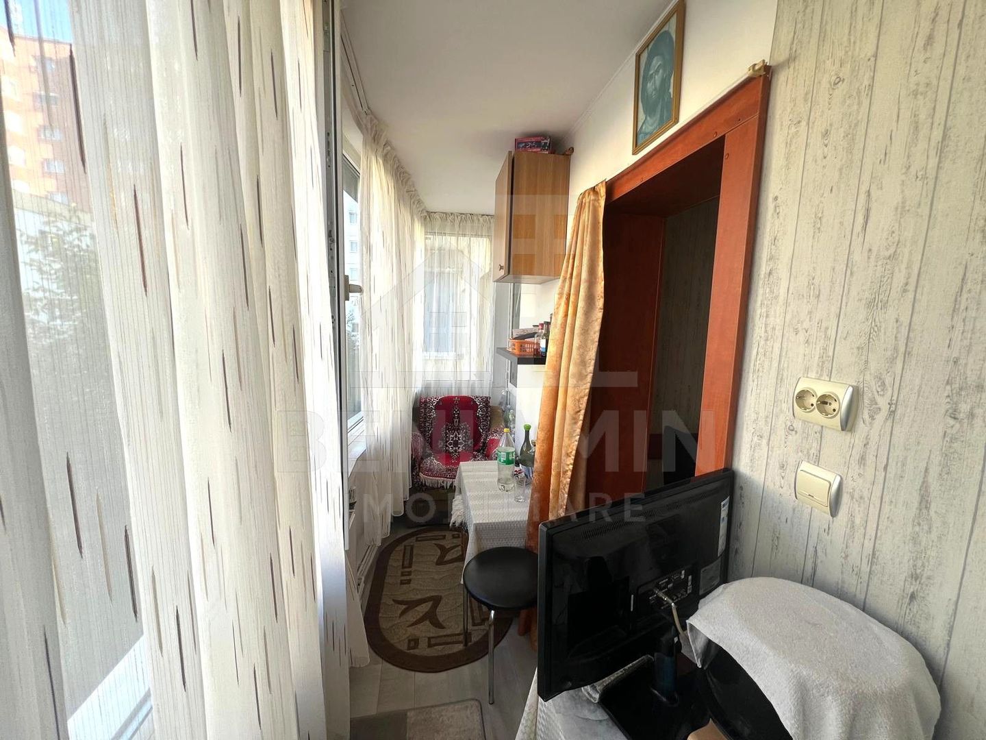 2Decomandate-48mp-Mobilat-Utilat-Centrala-Parcare-Beci-Zona Astra - imaginea 6