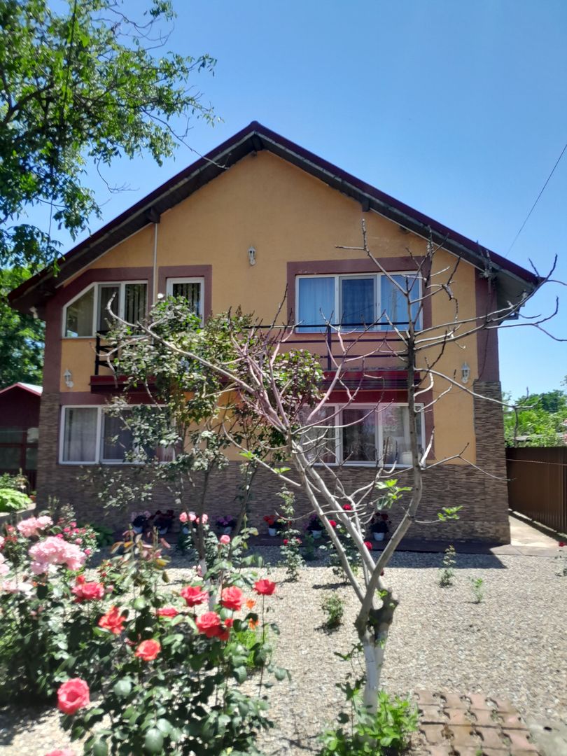 Movilita  (IL) - de vanzare casa 5 cam p+1