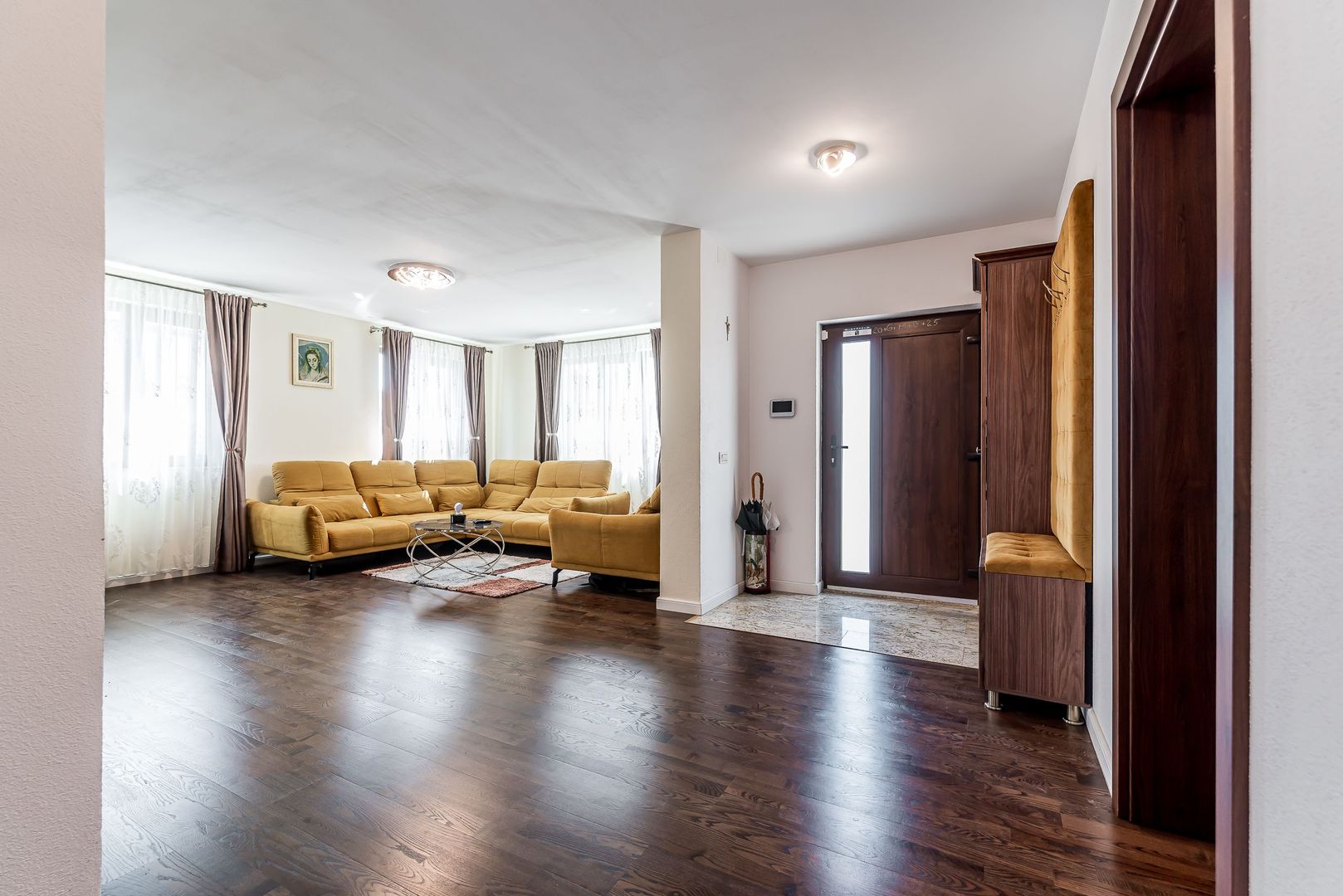 Imagine 3 - Rezervat Casa la cheie de vanzare in cartierul Europa, Vladimirescu