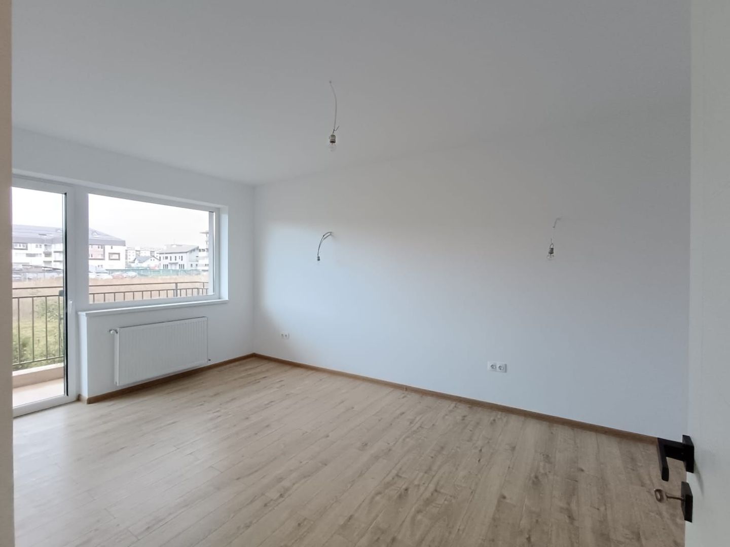 Vanzare apartament nou 2 camere Intabulat nou nelocuit  zona Tractorul