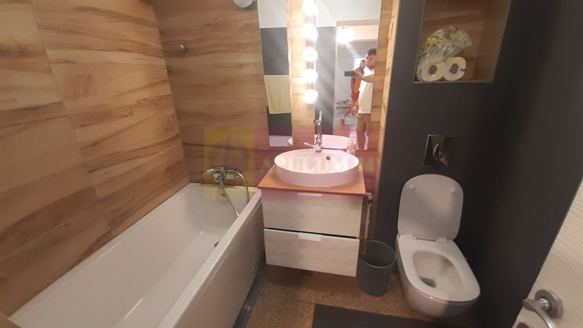 Apartament 3 Camere - Un Cămin Chic Ultracentral la Piața Romană