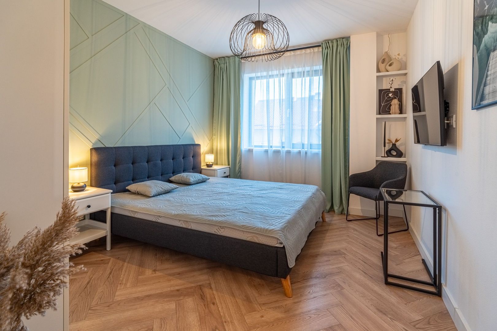 Imagine 2 - VÂNDUT! Apartament amenajat complet.