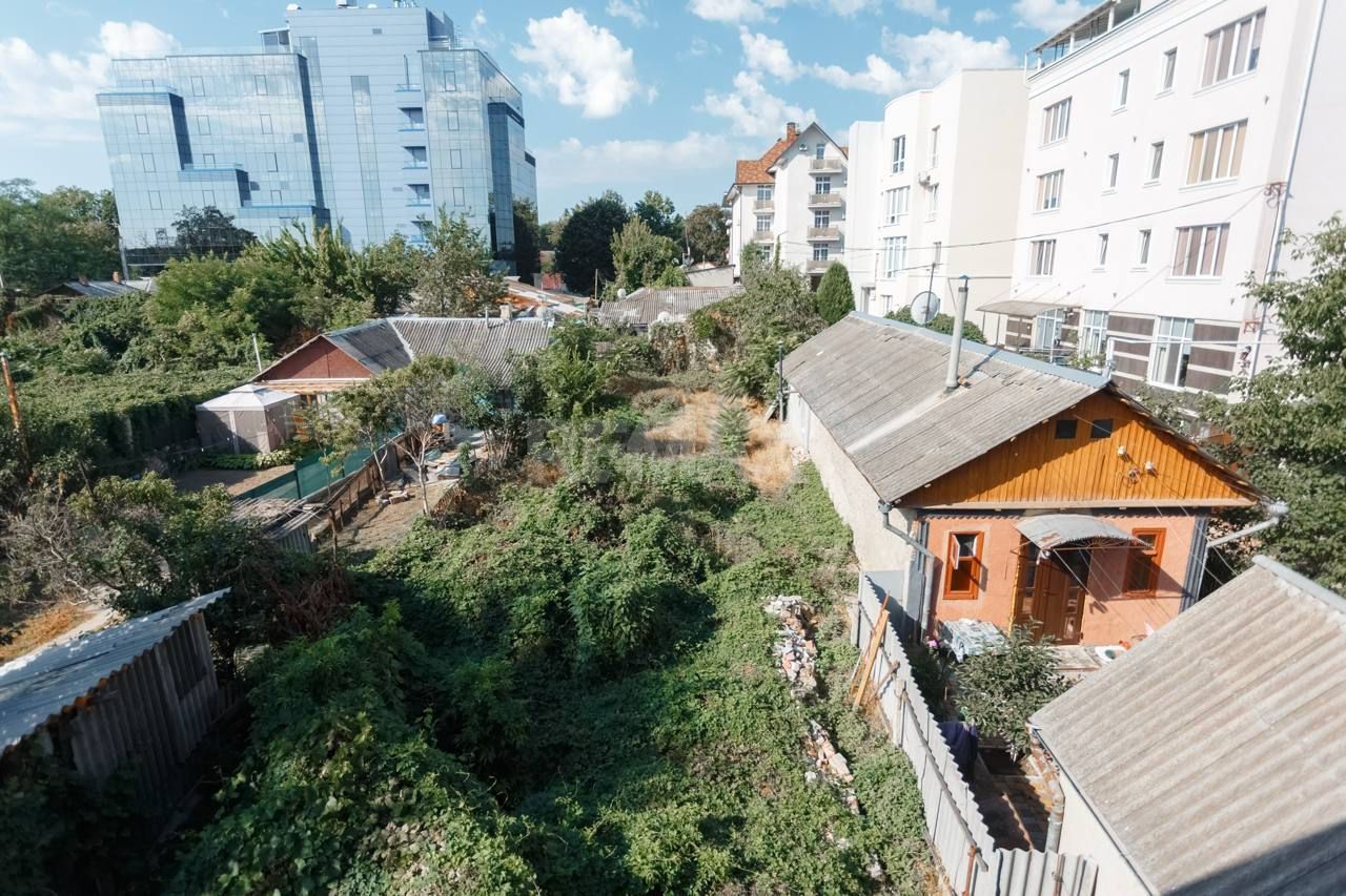 Teren pentru construcții 6.73 ari cu 2 construcții Centru, Chișinău - imaginea 13