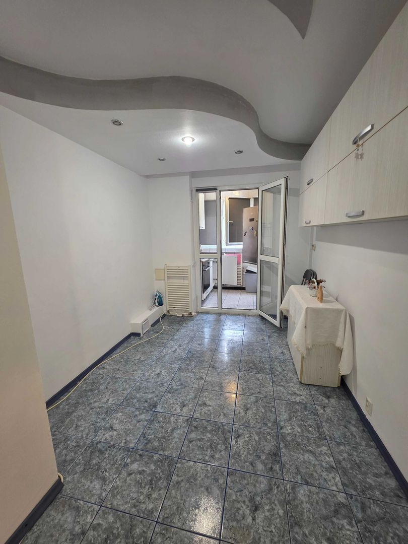 Inchiriez Apartament 3 camere Zona Dristor-Titan - imaginea 6