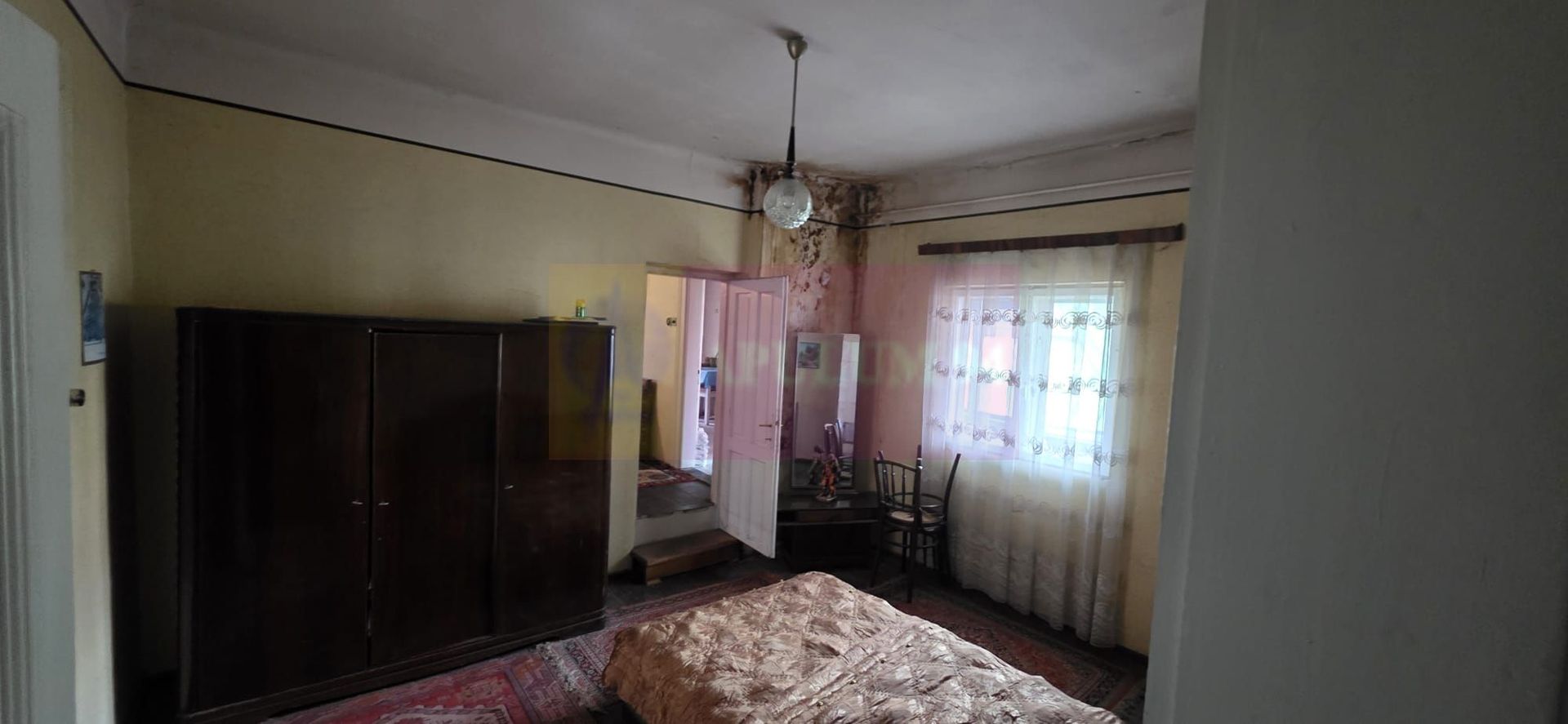 Etaj vilă istorică de vânzare în Sinaia – Zona Furnica
