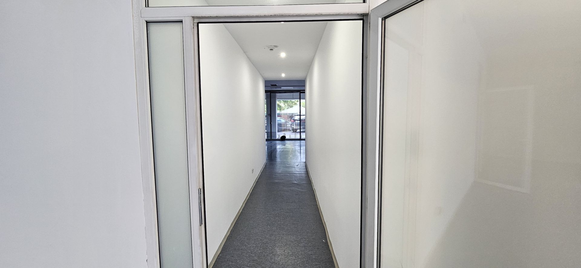 Pantelimon spatiu comercial 950 mp - imaginea 15