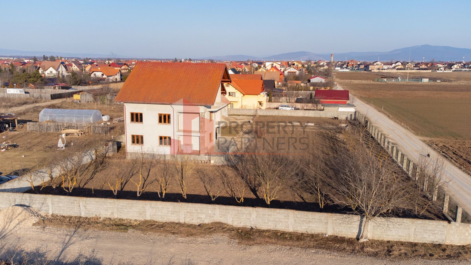 Casa cu teren 1500 mp in Harman - imaginea 14
