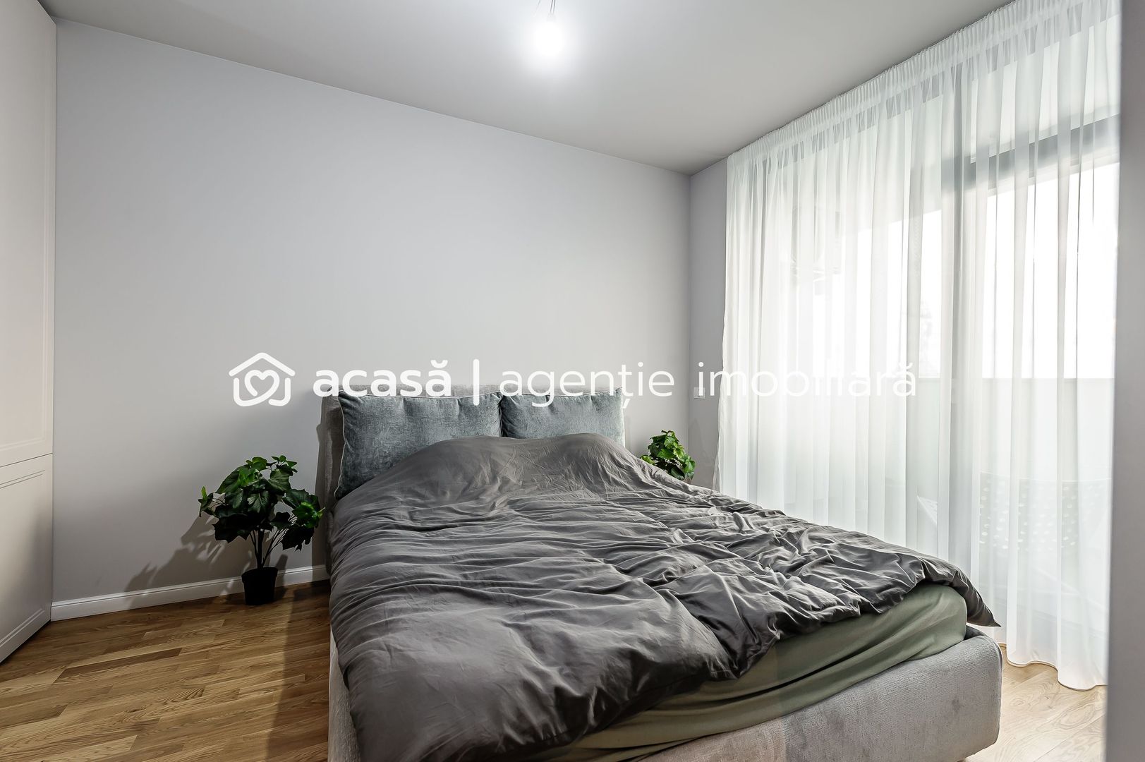 Imagine 8 - XCity Towers: 3 camere modern, etaj 2, living generos