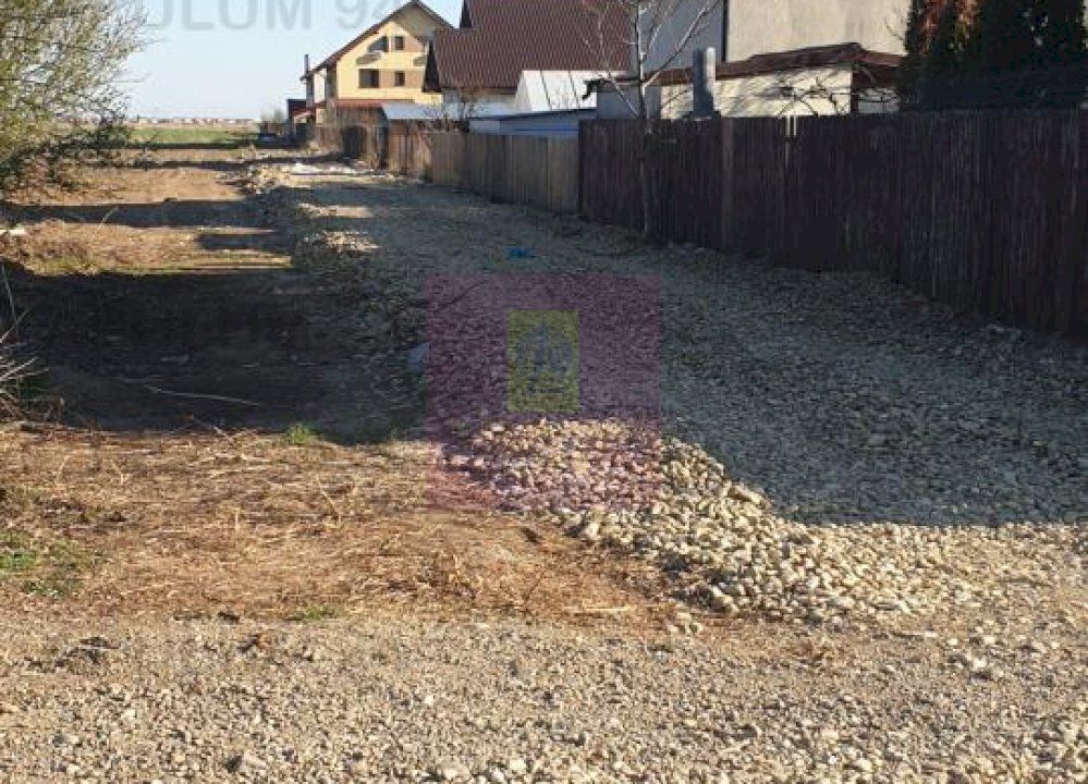 Gulia, lot de casa 528 mp, cu utilități în apropiere