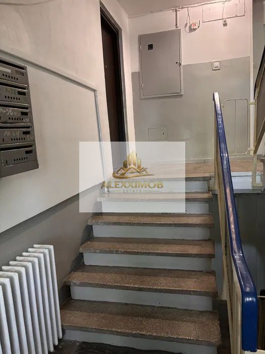 Apartament de Vanzare - 4 Camere - 81 mp - Zona PIATA PROGRESUL - imaginea 3