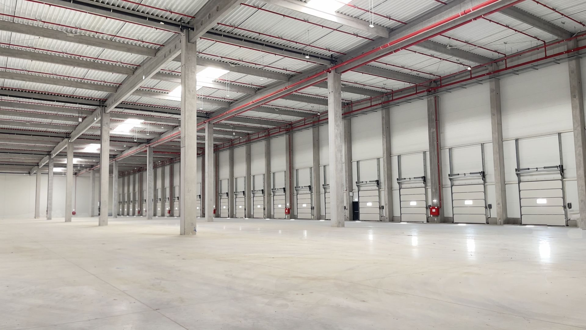 Imagine 2 - Hala industriala depozitare si productie la 2710 mp