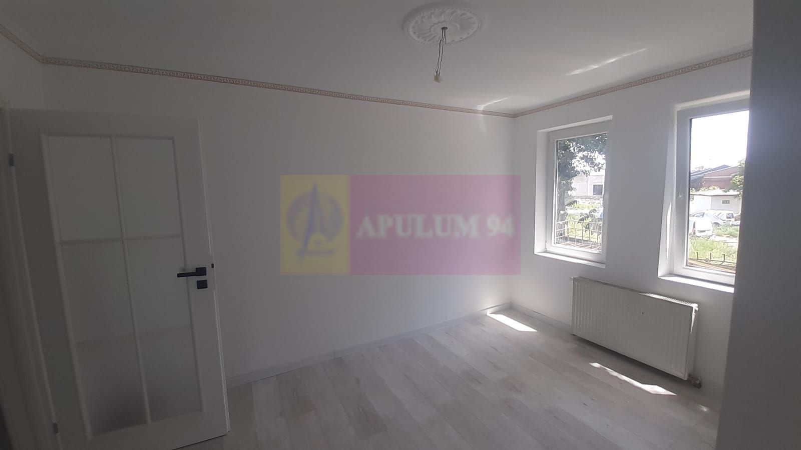 APARTAMENT BUN URANUS- PROASPĂT RENOVAT -  zona Palatul Parlamentului