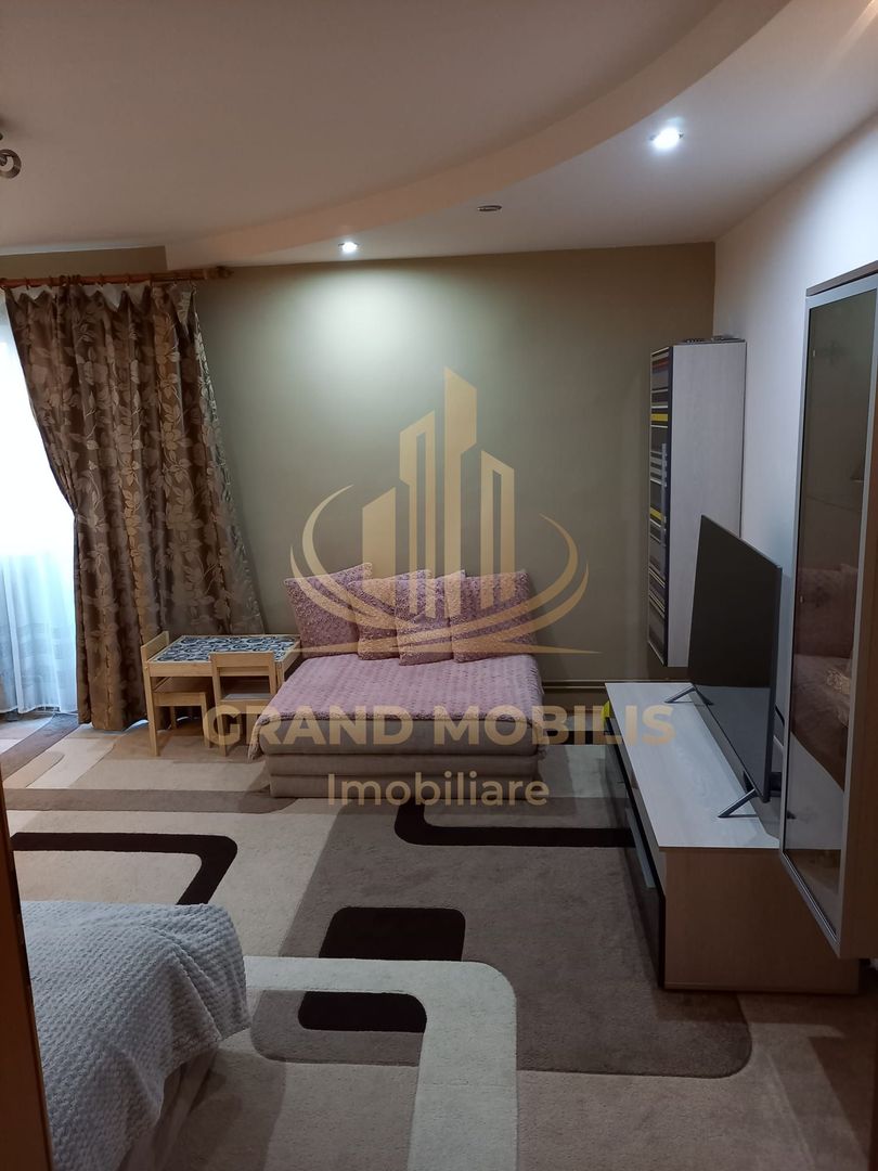 Apartament de vânzare – 3 camere,  Aradului Piața Verde - imaginea 2