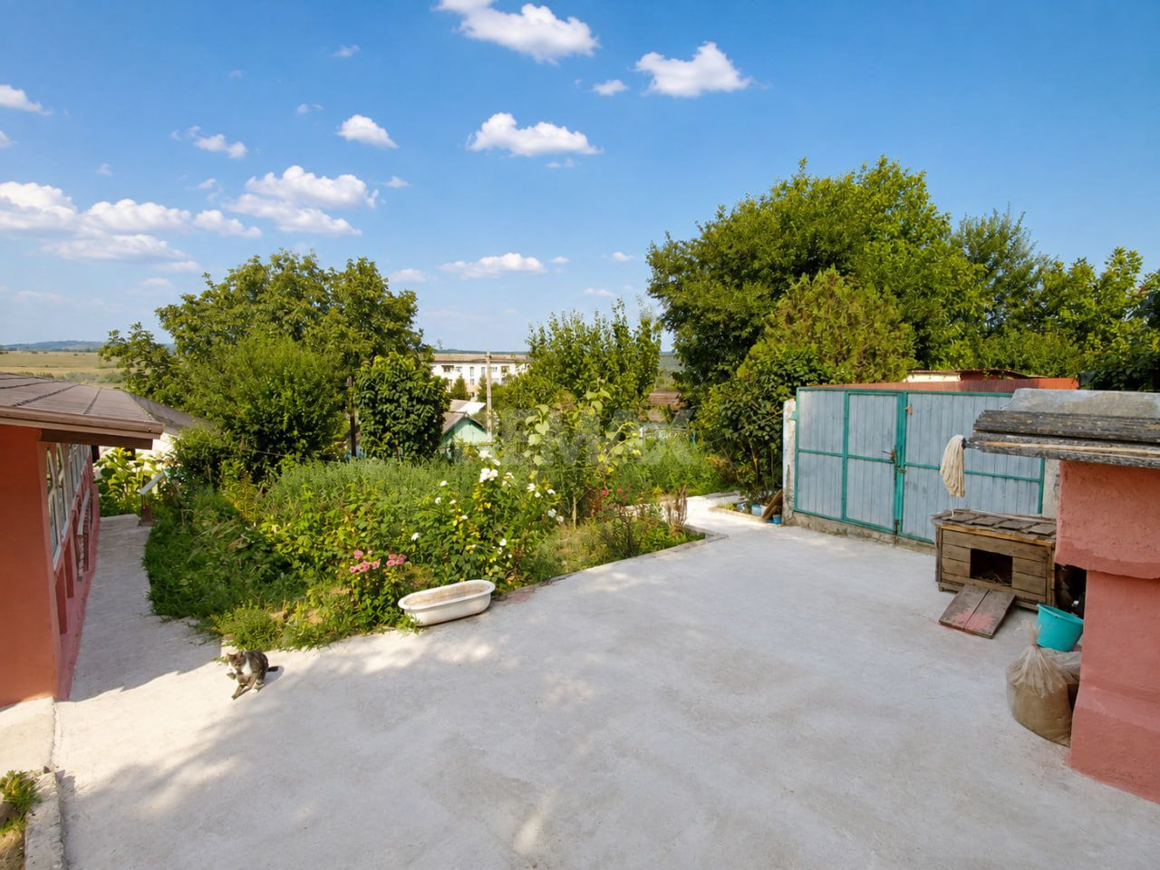Strășeni.  Apartament la sol cu 3 dormitoare + living, teren și garaj. - imaginea 5