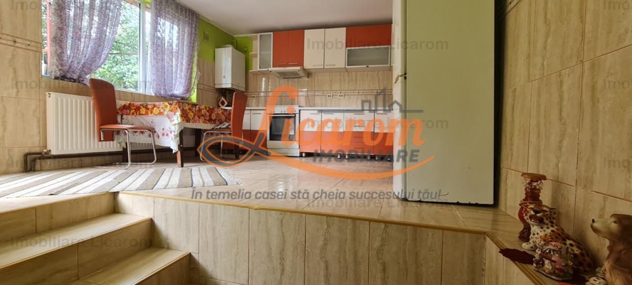 Casa individuala cu 2 apartamente, 6 camere,teren 403 mp,ASTRA. - imaginea 4