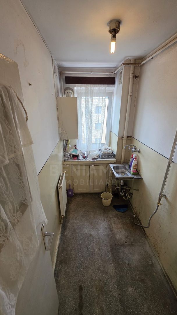 Apartament 2 camere cu centrala termica 35mp zona Florilor - imaginea 4