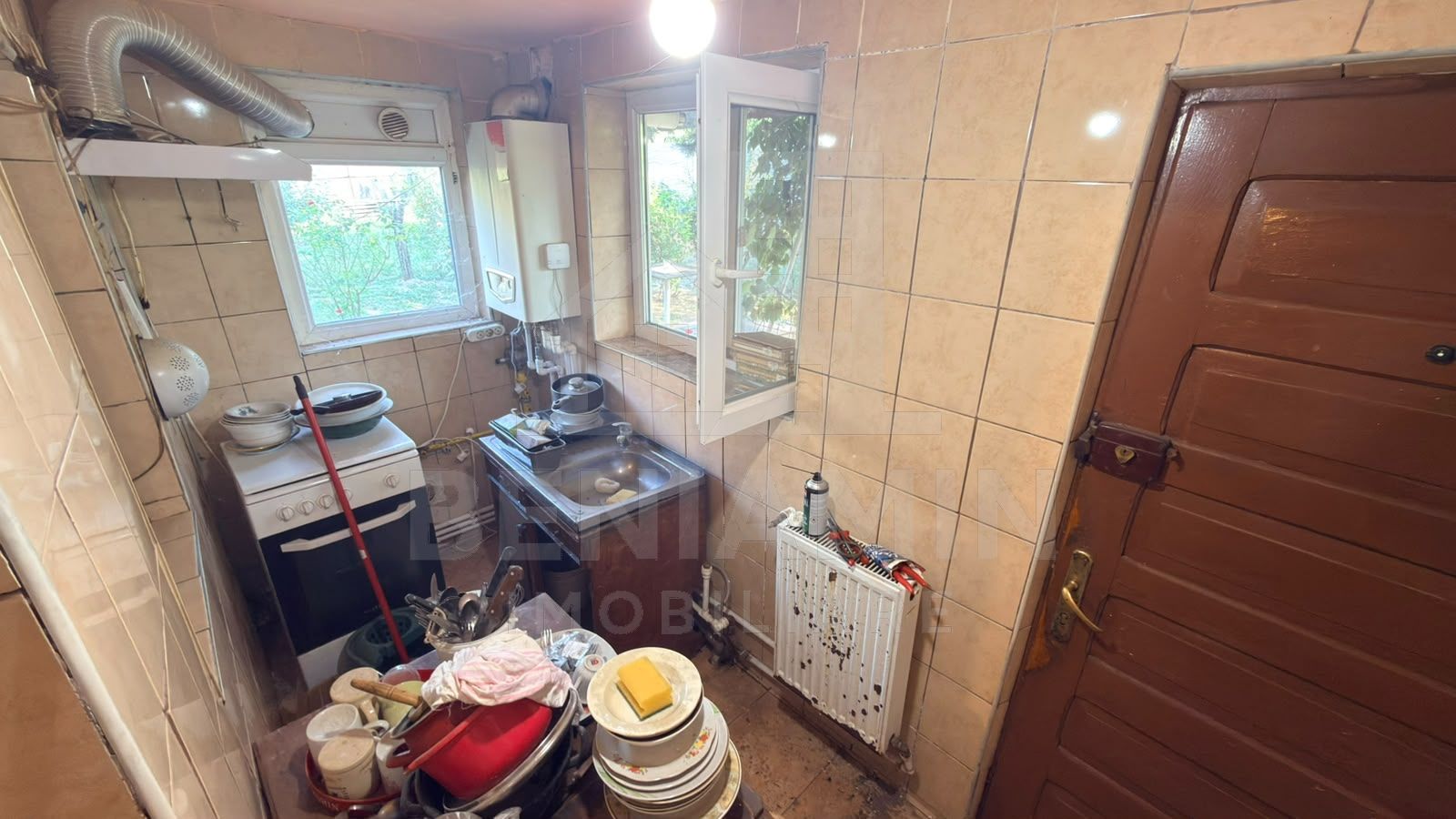 Casa-cu-Teren-Generos-(625 mp)-Panouri-Solare – Bariera-Valcii - imaginea 7