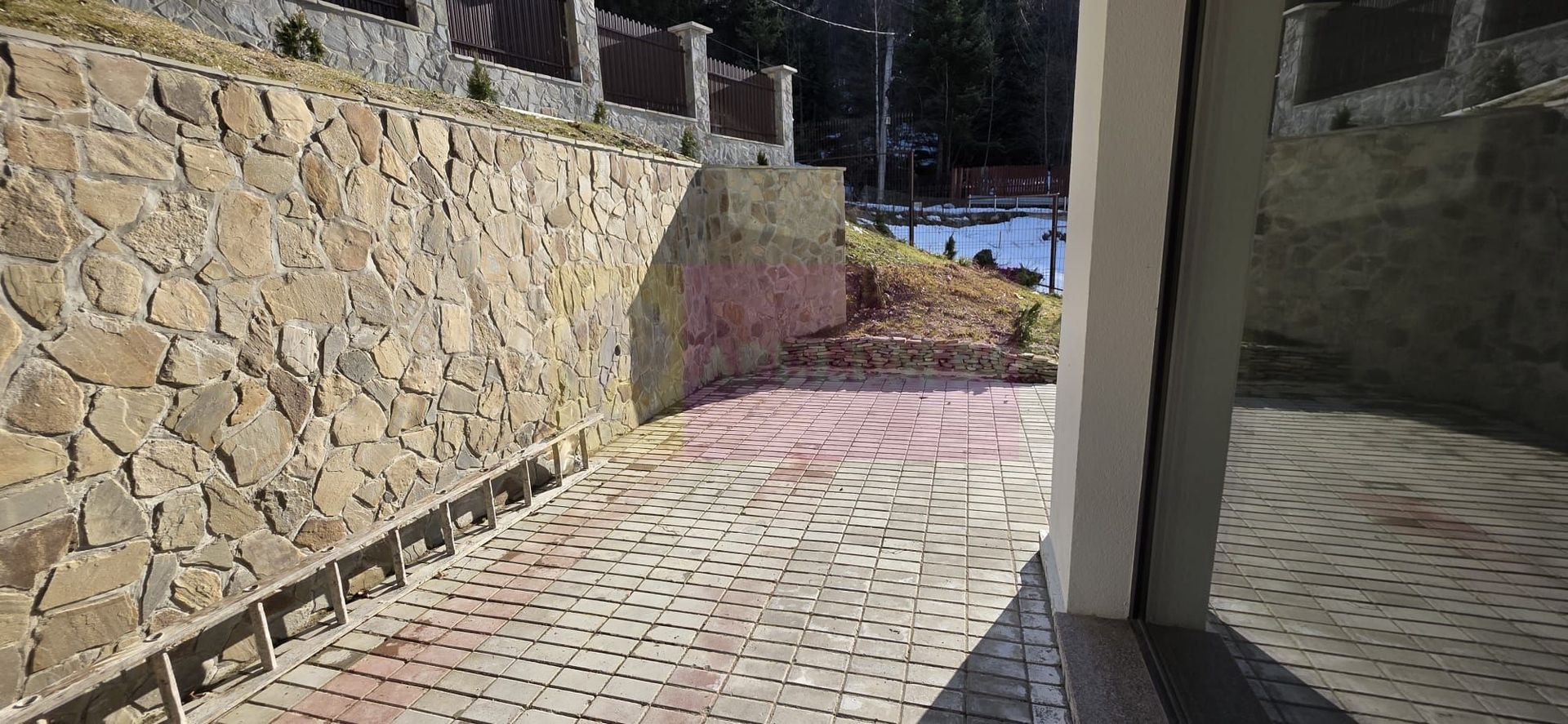 Apartament 3 camere de vânzare la Sinaia