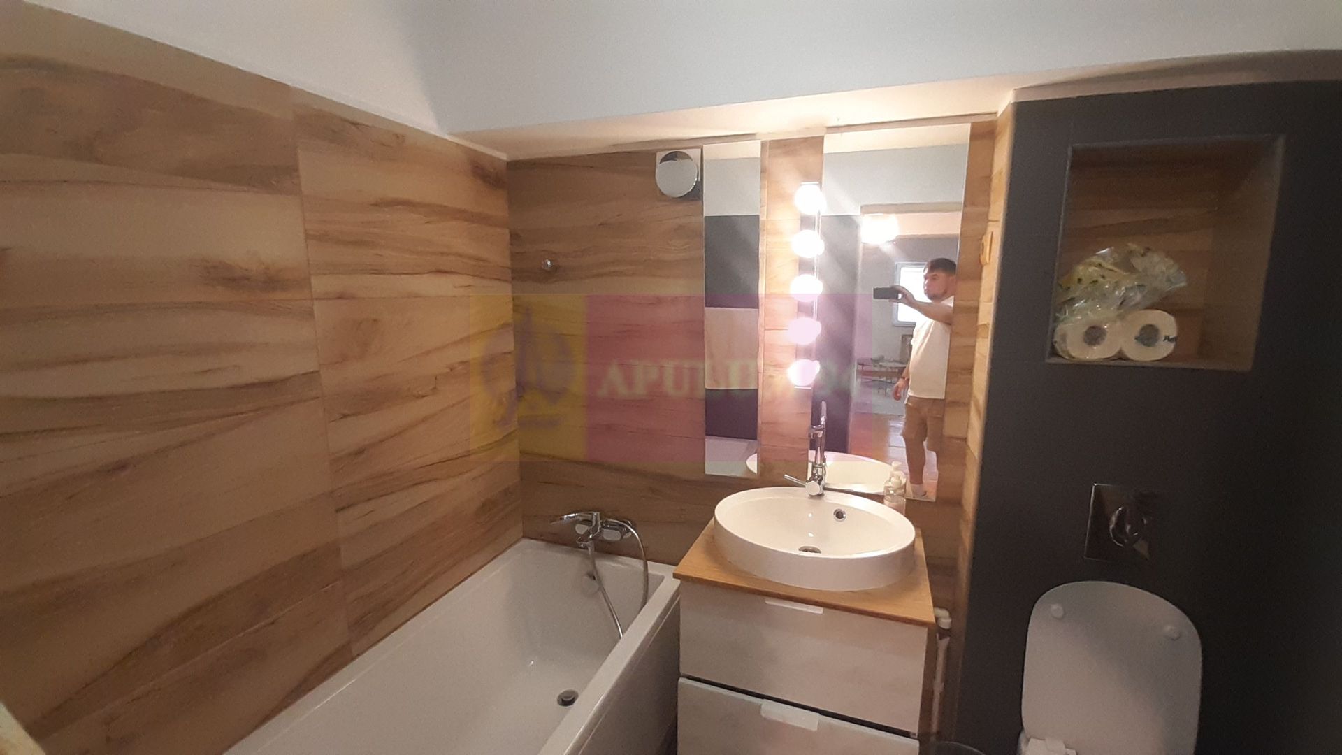 Apartament 3 Camere - Un Cămin Chic Ultracentral la Piața Romană