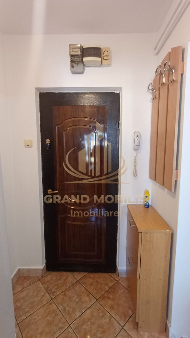 Apartament 2 camere semidecomandat, bloc reabilitat - imaginea 8