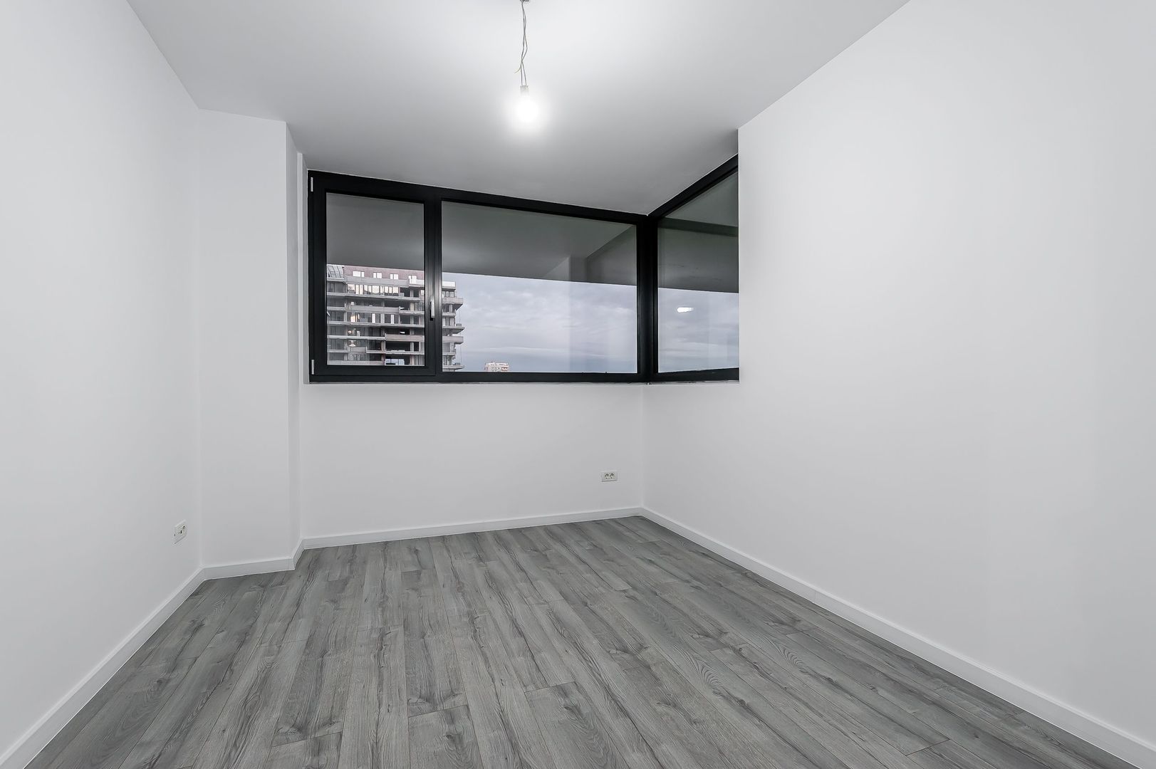 Imagine 6 - Apartament 2 camere în XCity Towers Timișoara – Parcare inclusă