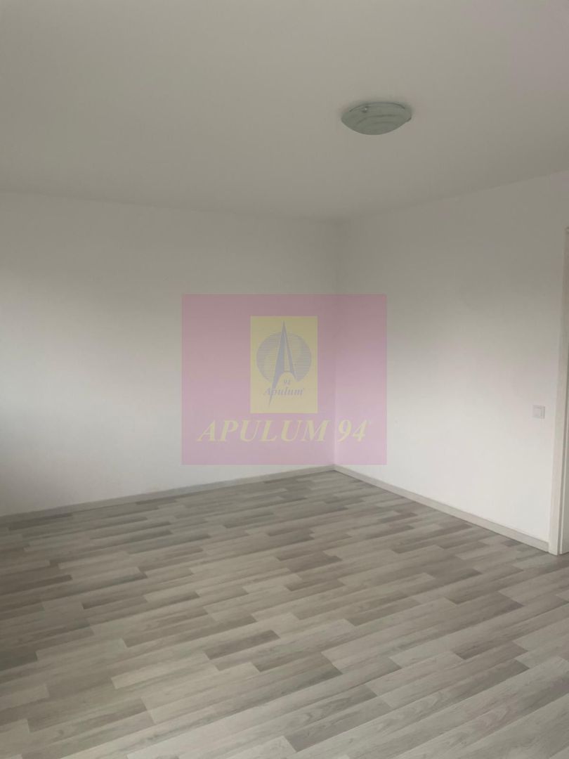 Vilă individuală cu arhitectură elegantă și grădină generoasă | 5 came - imaginea 13