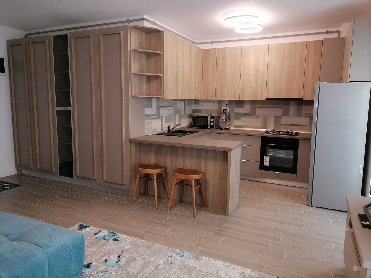 Apartament cu 2 camere– Zona Torontalului - imaginea 2