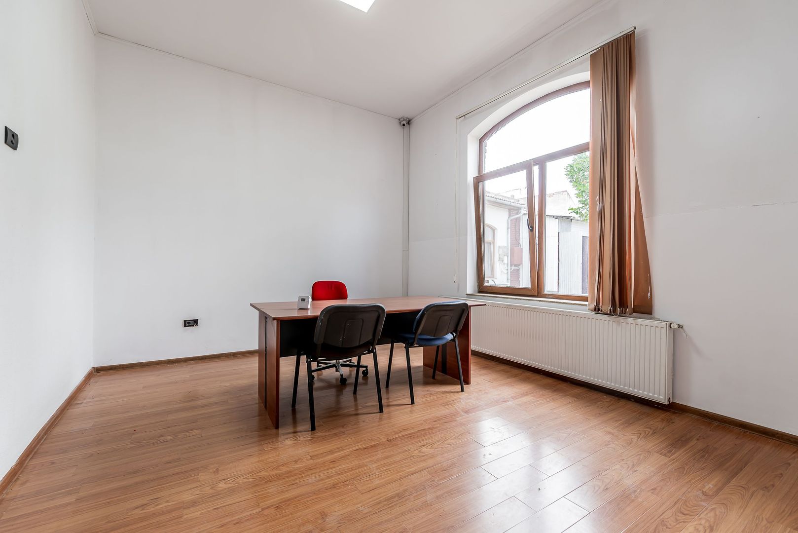 Imagine 3 - Spatiu 2 camere - 105 mp utili - COMISION 0%
