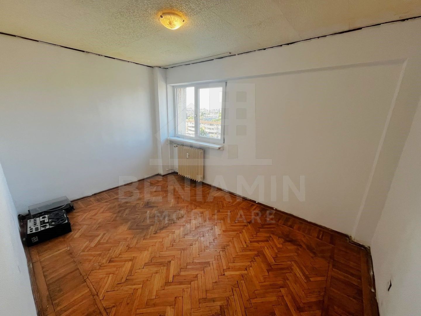 4 Camere-Calea Bucuresti-Rotonda-Spital Neuro-2 Bai-77mp-Liber - imaginea 2