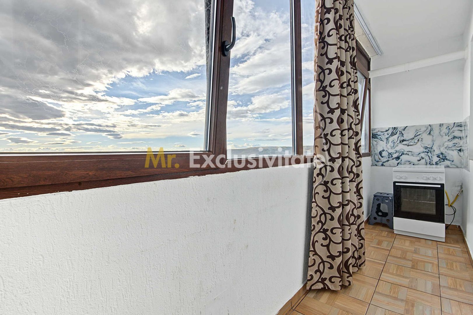 GARSONIERĂ DE VÂNZARE ÎN MIOVENI – PRIVELIȘTE PANORAMICĂ, LA ÎNĂLȚIME! - imaginea 10