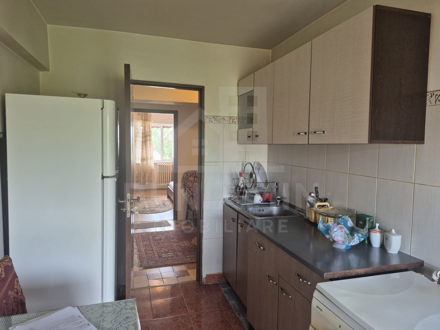 3 camere Sarari 75mp Piata din Valea Rosie 2bai bilateral teava gaze - imaginea 5