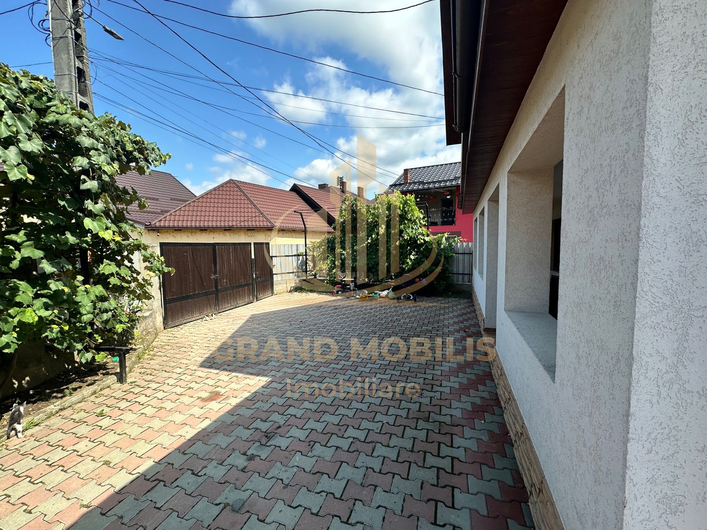Casă 160 mp + atelier 200 mp + anexă + teren 1.000 mp | Exclusivitate - imaginea 3