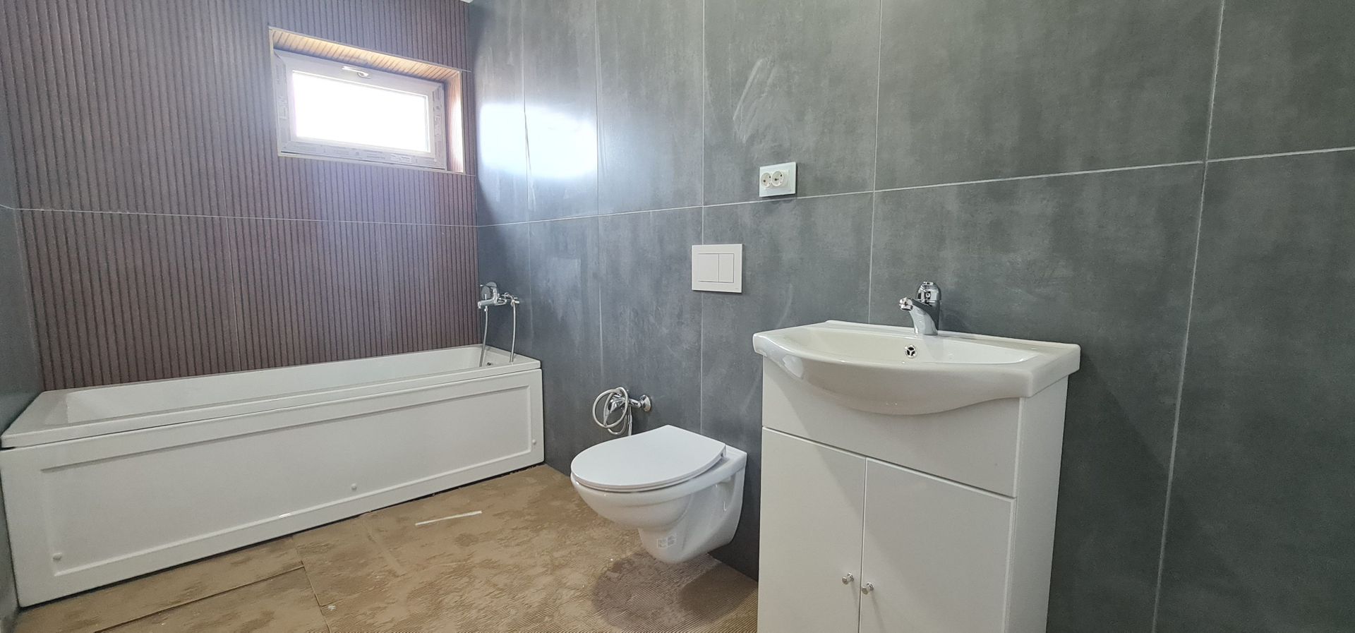 Casa individuala 4 camere finalizata intabulata Cartier Izvor Tarlungeni Brasov - imaginea 8