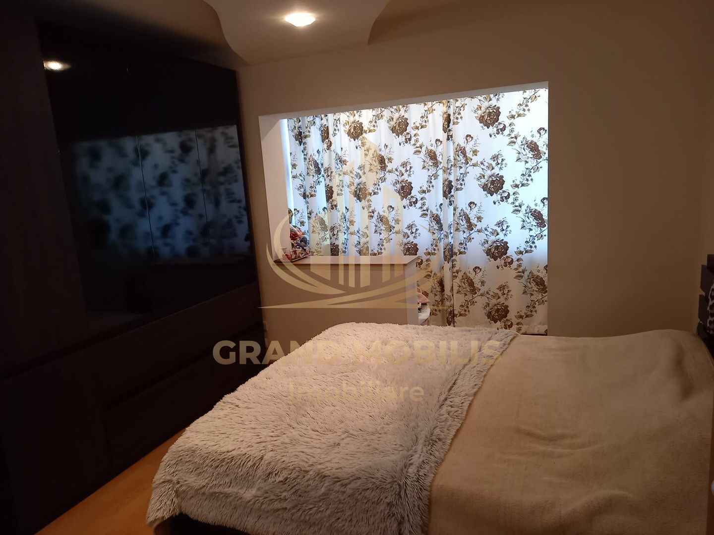 Apartament de vânzare – 3 camere,  Aradului Piața Verde - imaginea 8
