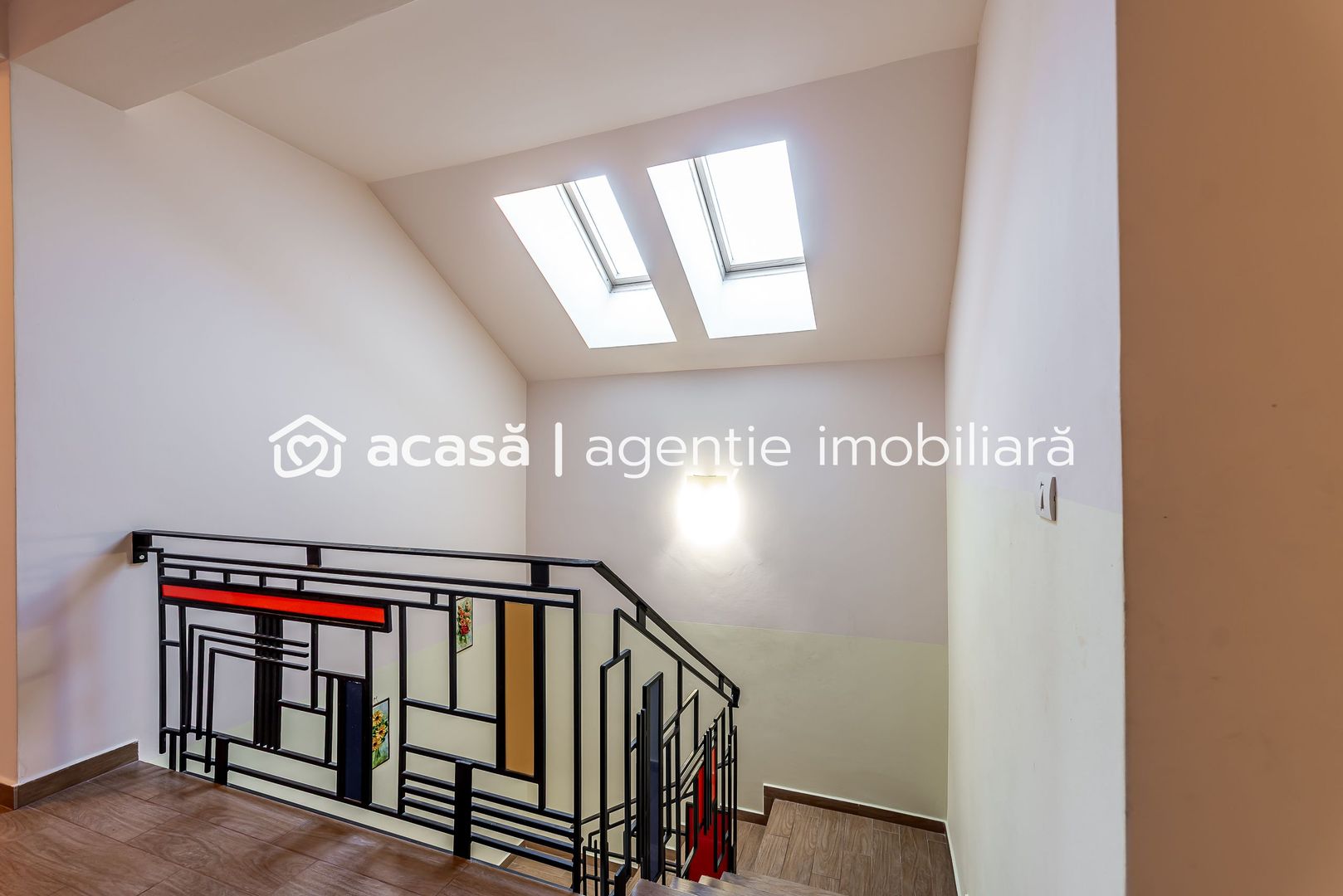 Imagine 9 - Casă cu5 camere, teren 720 mp, fotovoltaice 13 kW, Aradul Nou