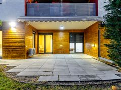PROPRIETATE VANDUTA Apartament ARED spectaculos cu gradina si garaj
