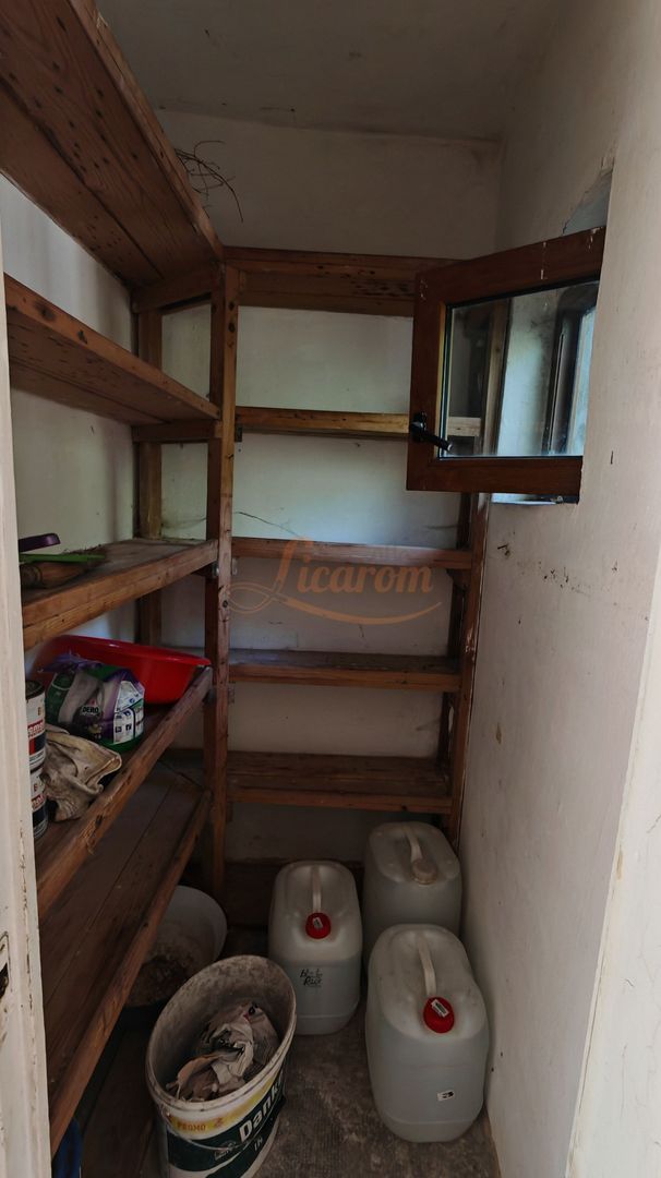 Casa singur in curte zona ZONA ISTORICA langa Seminarul Teologic - imaginea 7