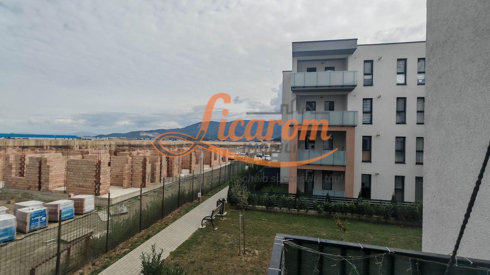 Apartament 2 camere, mobilat, lift, parcare, animale,Cristian BV - imaginea 7