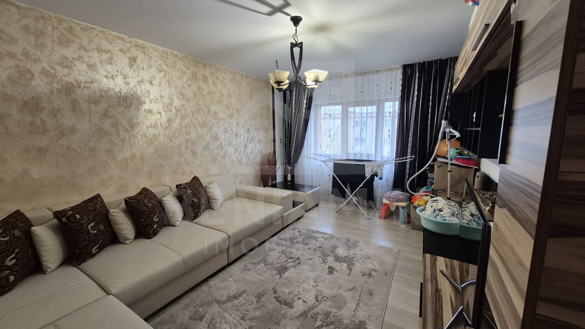 3 camere-etaj 4-68MP- Centrala Termica-Aer Conditionat-zona Ciuperca