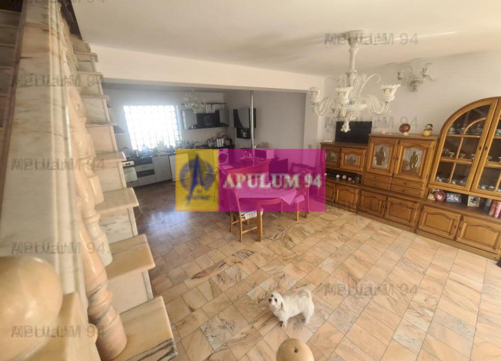 CASA (VILA) DE VANZARE IN CORNU