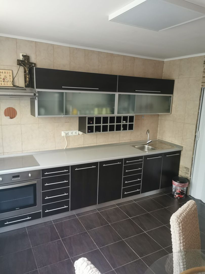 Vand casa P+1 in zona Aparatorii Patriei la 5 minute de metrou - imaginea 7