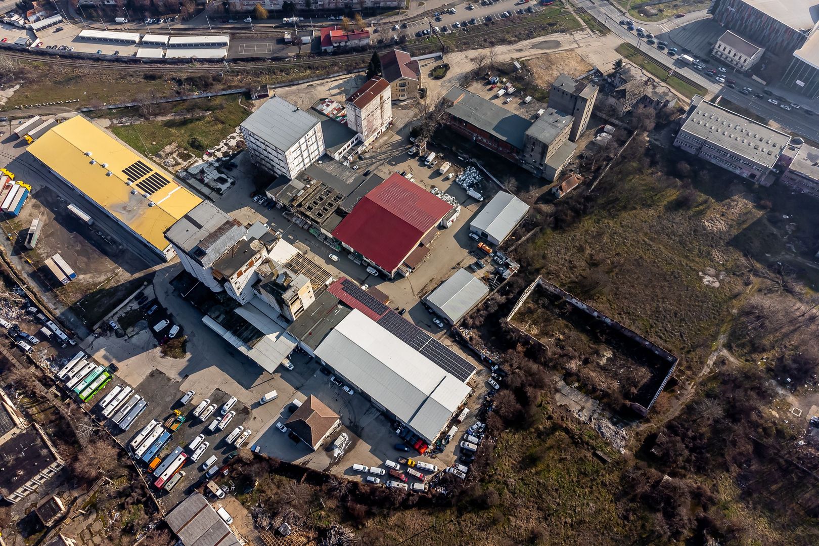 Imagine 7 - Platforma industriala 3552 mp hale beton si 9883 mp teren